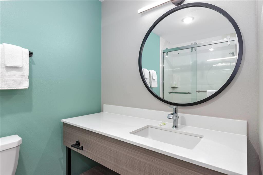 ECHO Suites Extended Stay by Wyndham Dallas Plano Richardson - photo 25