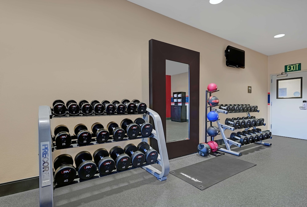 Hampton Inn Farmington - photo 31