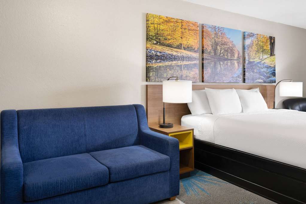 Days Inn by Wyndham Ardmore - photo 21