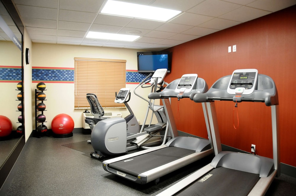 Hampton Inn & Suites Red Bluff - photo 7