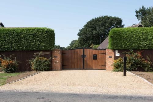 Coach House — 4-Star Luxury Hotel in Milton Keynes, United Kingdom