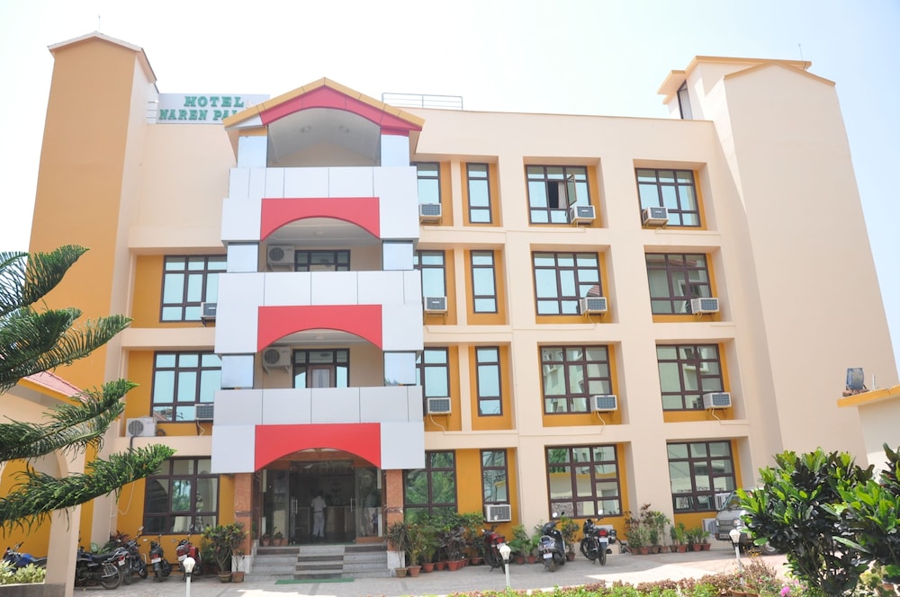 Naren Palace Hotel