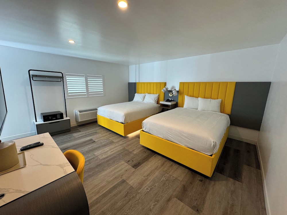 Hotel Rudra Hollywood - photo 4