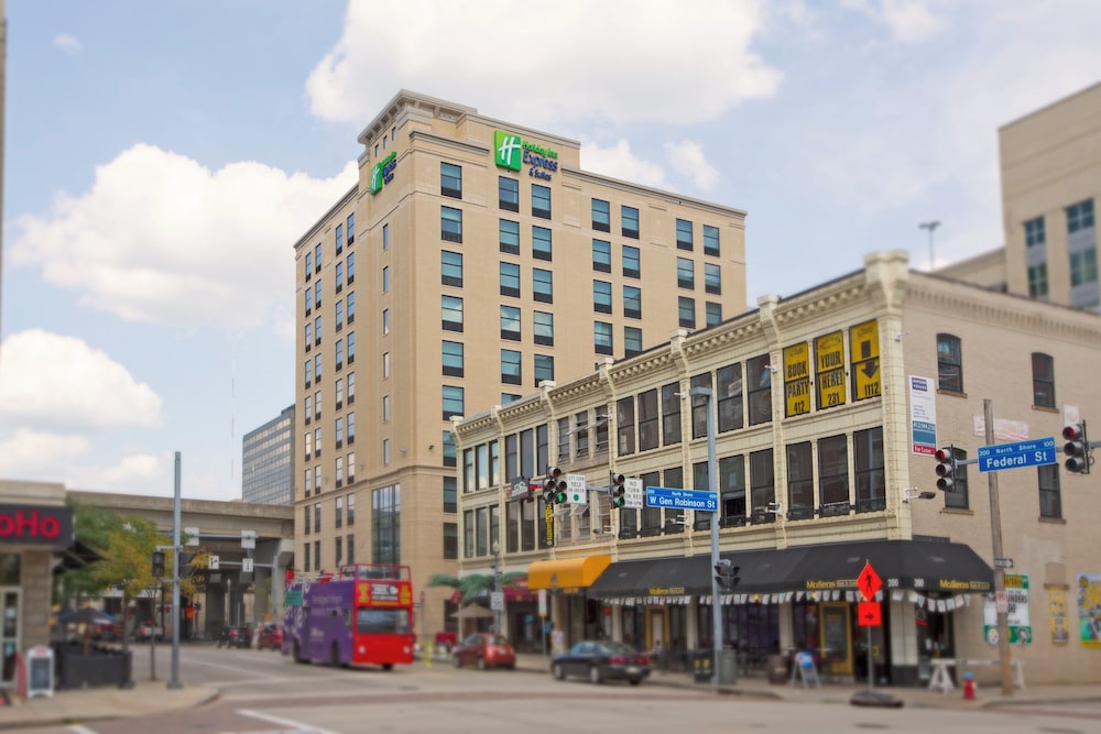 Holiday Inn Express & Suites Pittsburgh North Shore by IHG in Pittsburgh, United States