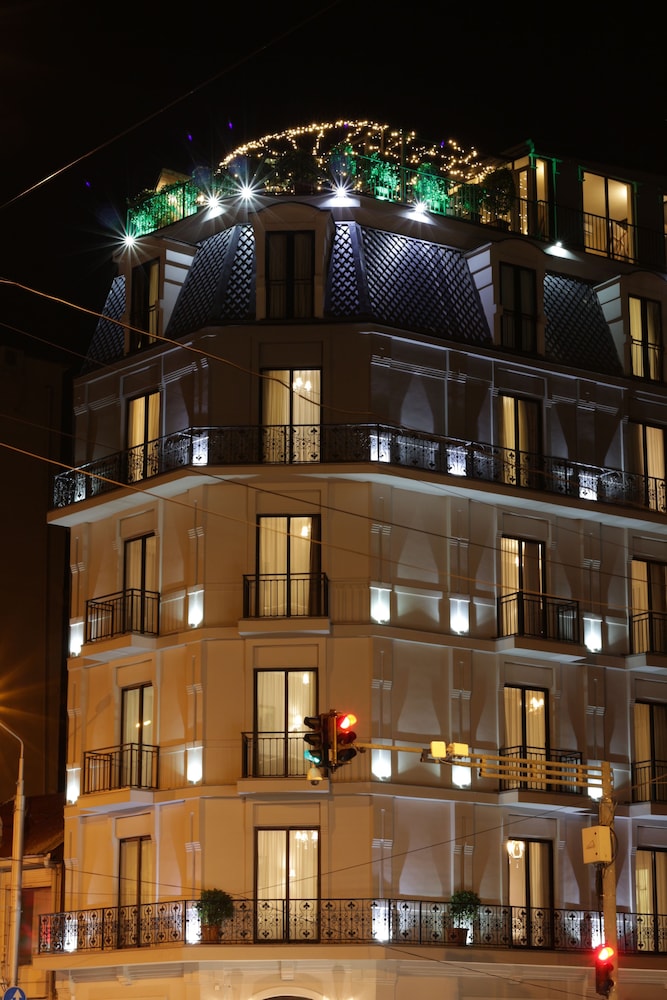 Front of property - evening/night