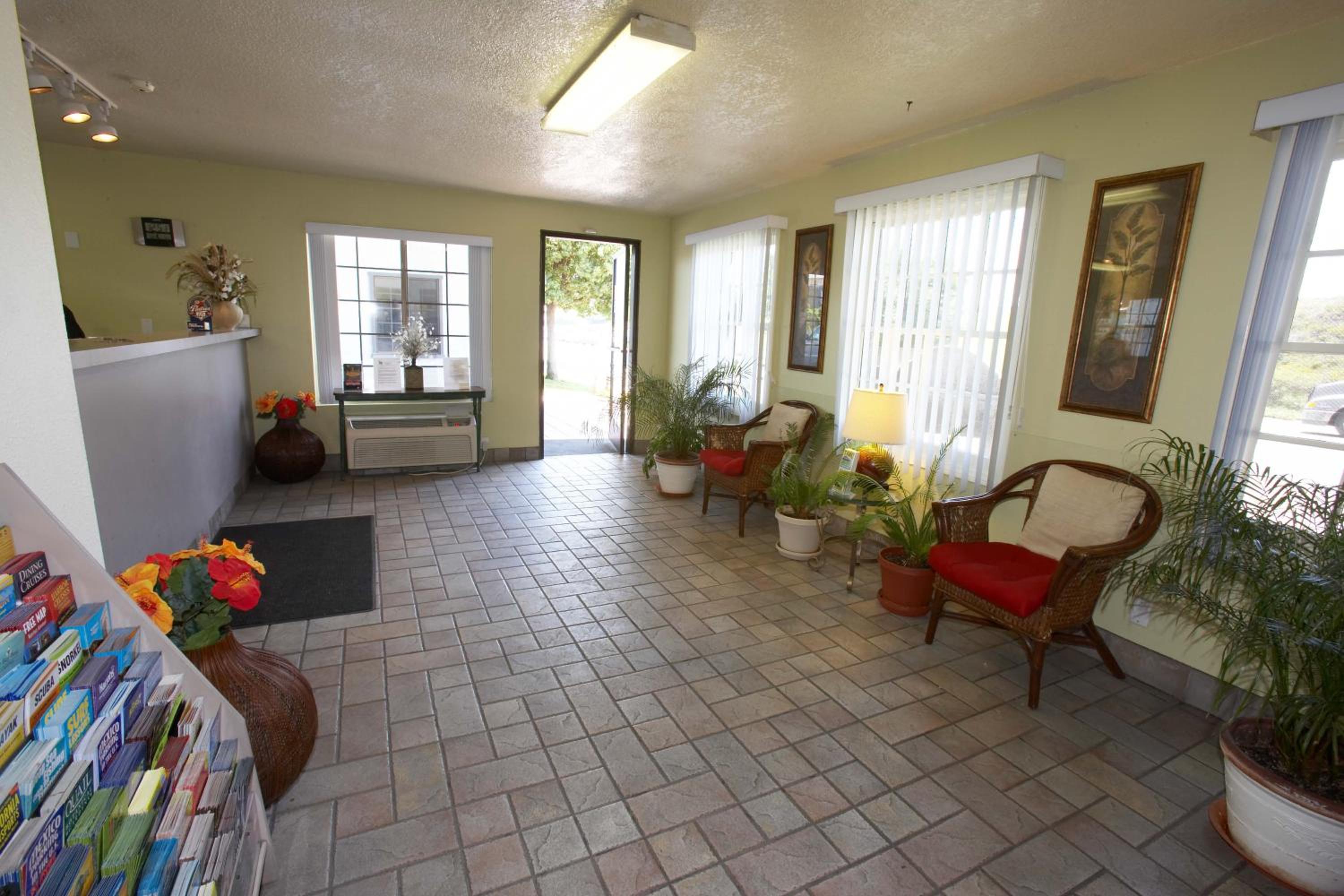 E Z 8 Motel Old Town - photo 7