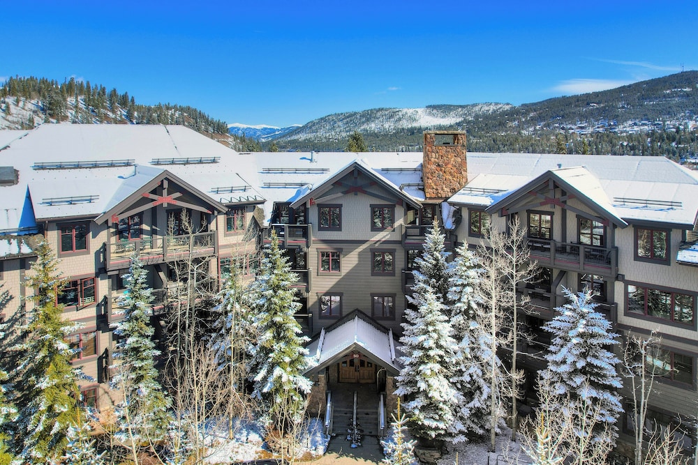 Mountain Thunder Lodge A Vail Resorts Property — 4-Star Luxury Hotel in Breckenridge, United States
