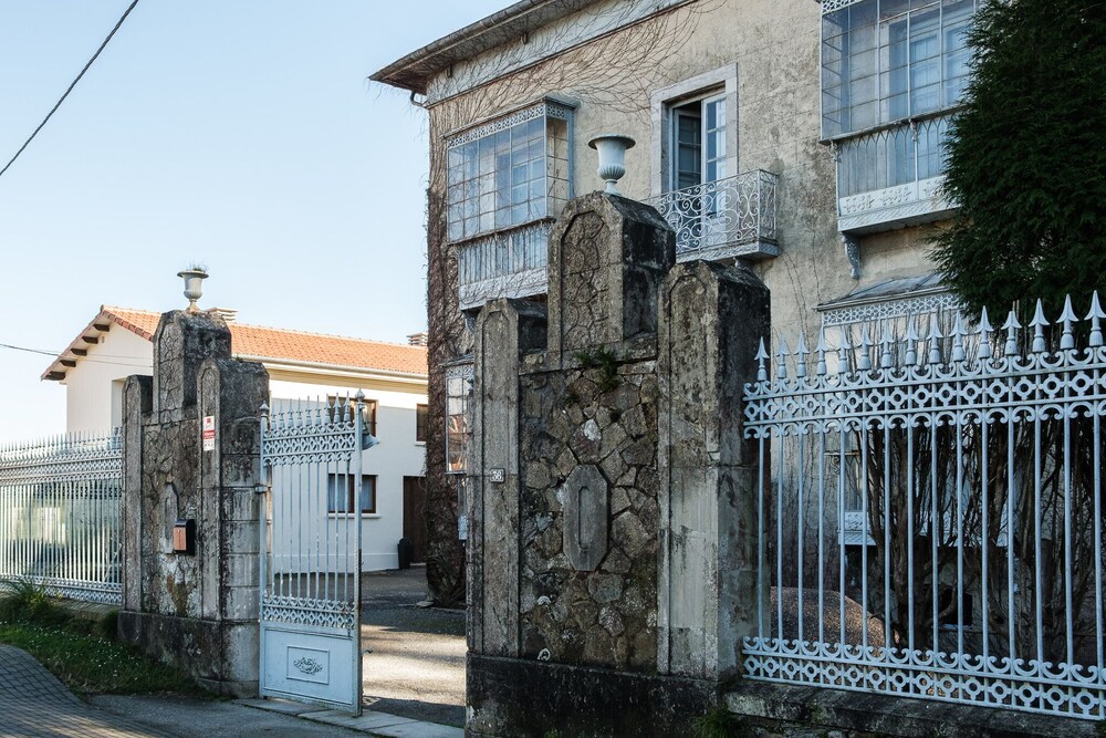 Torre del Marqués - carbon neutral hotel in Muros De Nalon