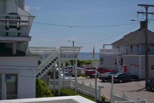 The New Oceanic Inn - photo 6