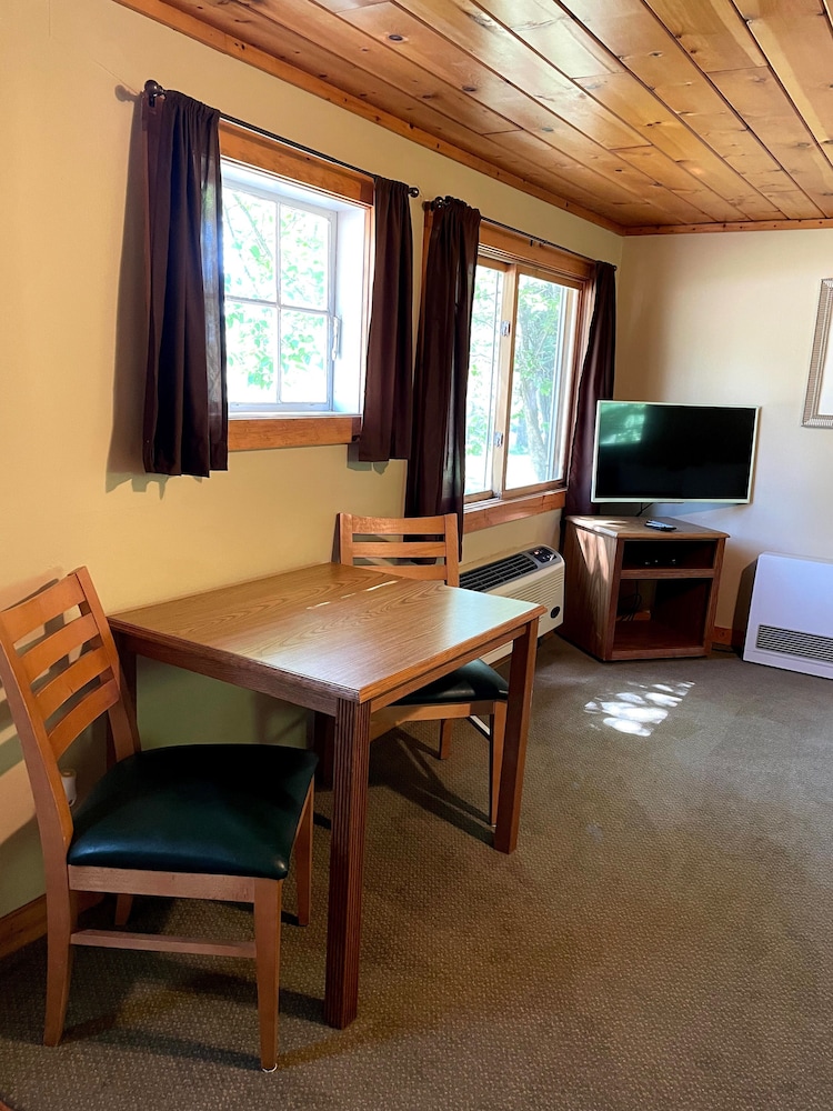 Hanging Horn Lakeside Resort - photo 57