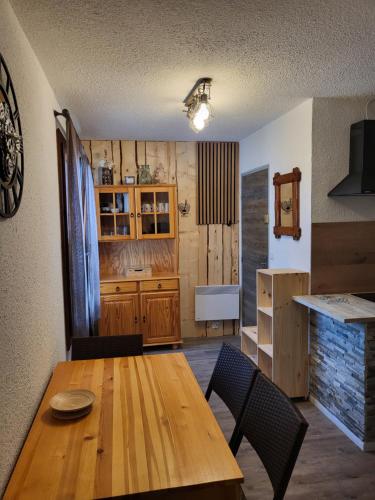 Le Jas de L Ours Chabanon - carbon neutral hotel in Unknown City