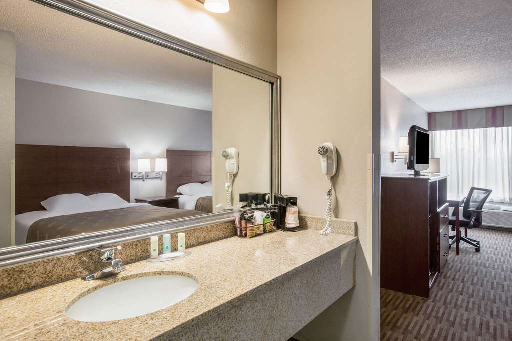 Quality Inn & Suites Lawrence University Area - photo 15