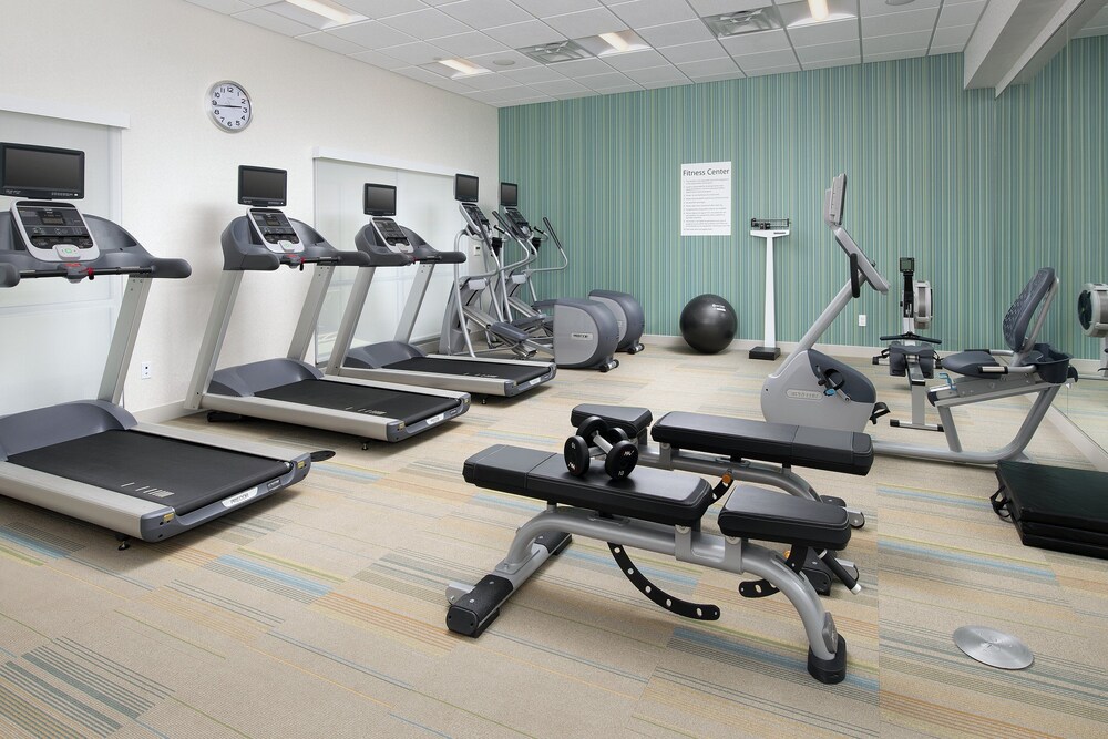 Holiday Inn Express and Suites North Brunswick by IHG - photo 18
