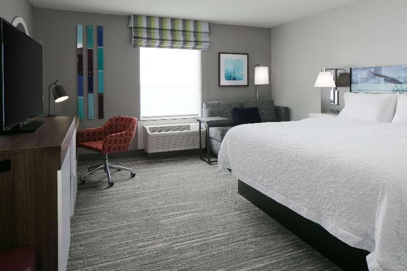 Hampton Inn Wichita Northwest - photo 25