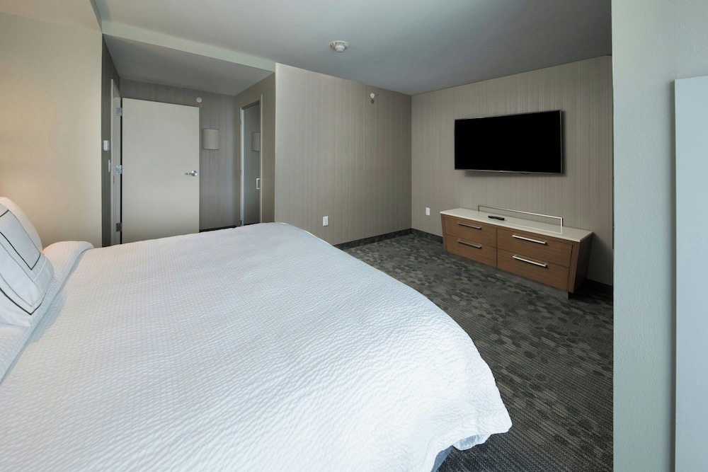 Courtyard by Marriott Russellville - photo 9