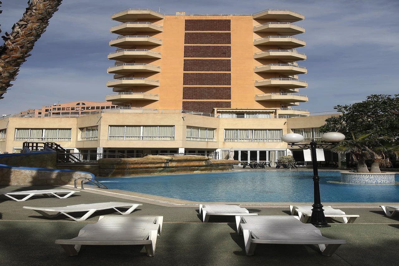 Alone - carbon neutral hotel in Finestrat