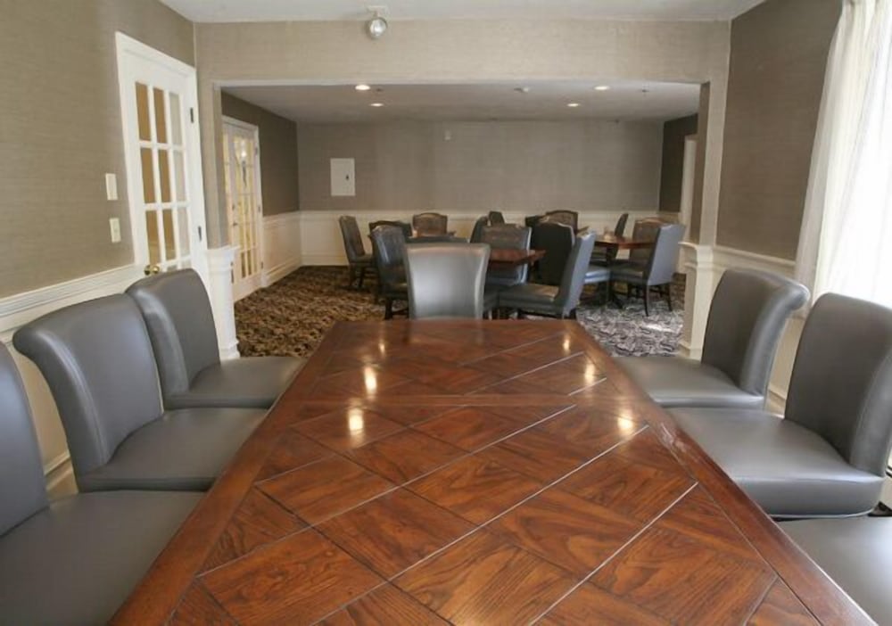 Chocksett Inn and Restaurant - photo 36