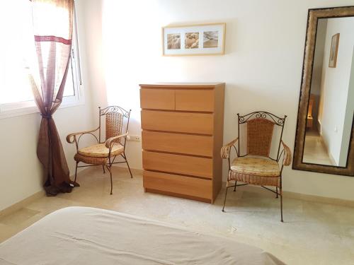 Apartamento Pelicanos Golf & Beach spacious and modern with terrace and private pool — 4-Star Luxury Hotel in Roquetas De Mar, Spain