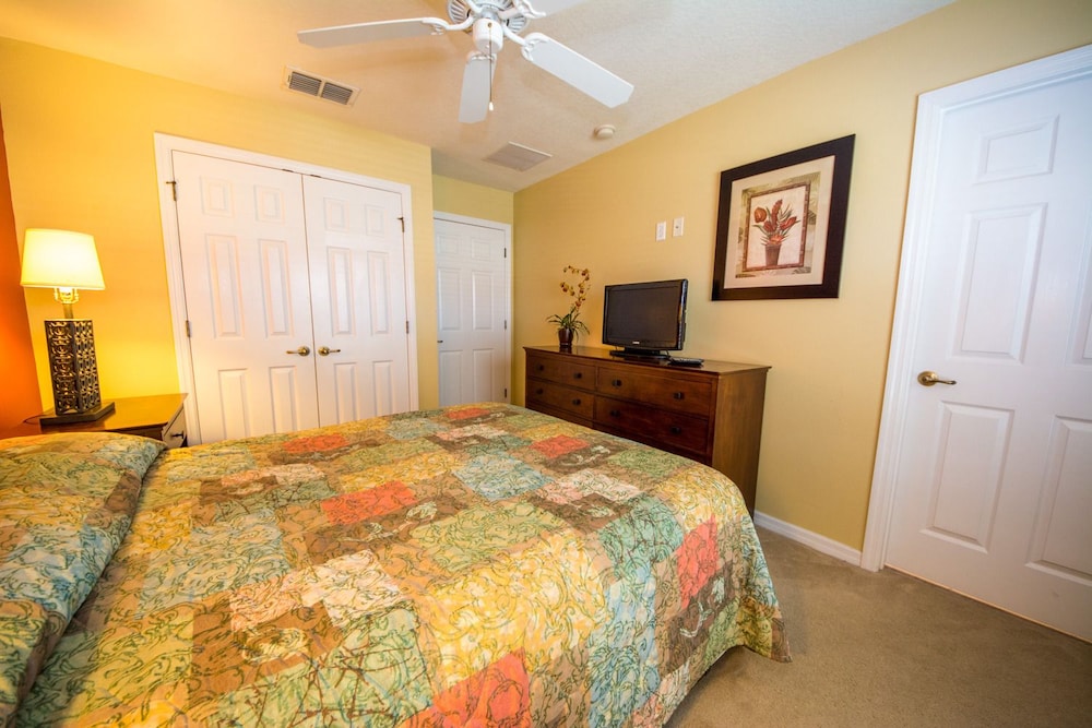 Bella Vida Resort by Home 2U - photo 24