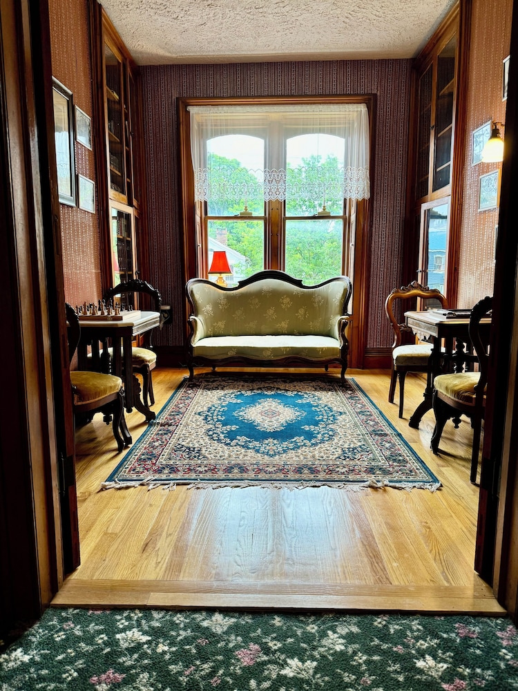 Limestone Mansion - photo 30