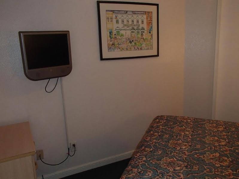 The Victorian Condo Hotel - photo 3