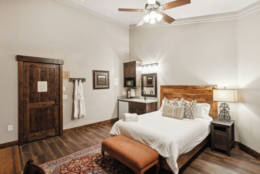 Zion Cliff Lodge - photo 12