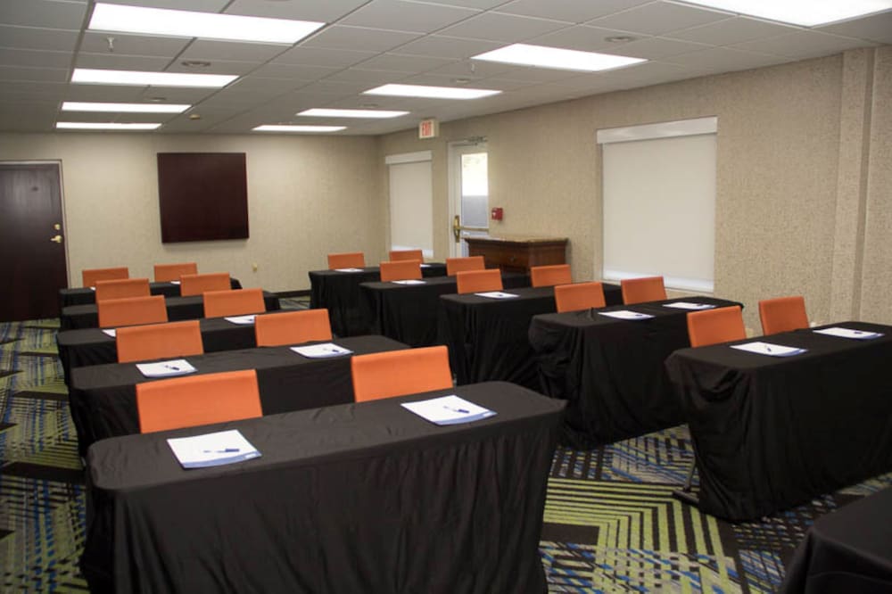 Holiday Inn Express Hotel and Suites Kings Mountain by IHG - photo 50