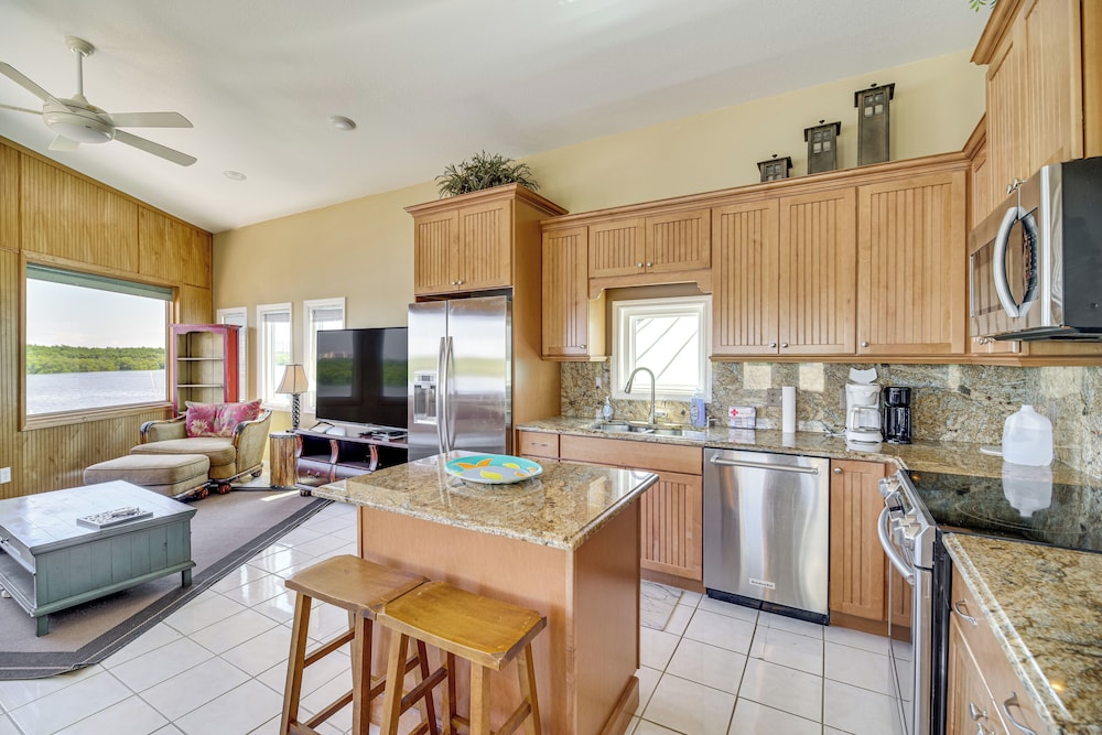 Beach Access & Resort Amenities: Jensen Beach Home - photo 17