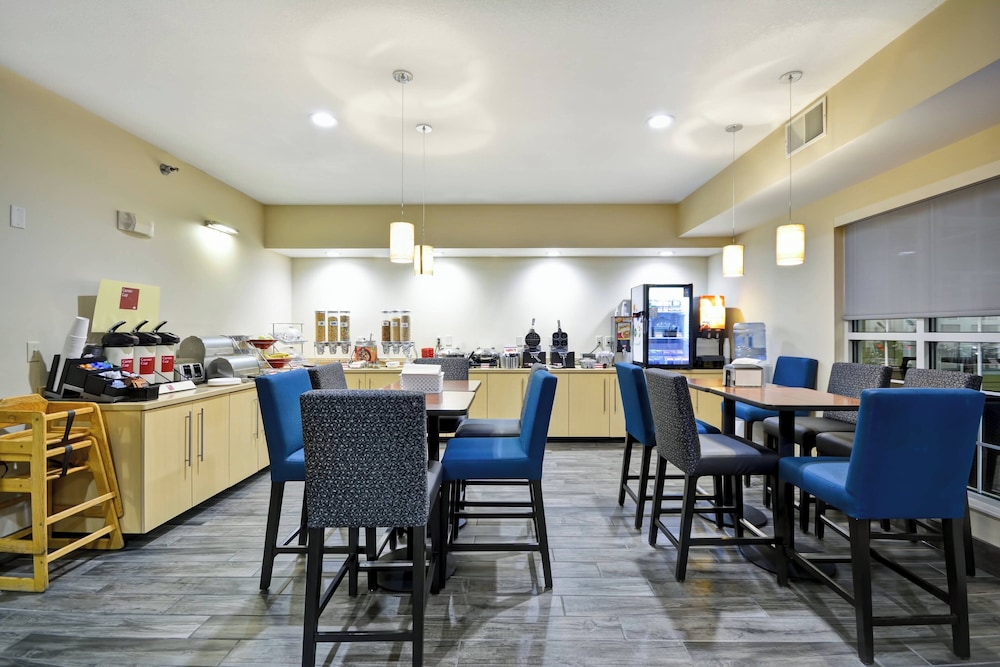 TownePlace Suites by Marriott Sioux Falls - photo 42