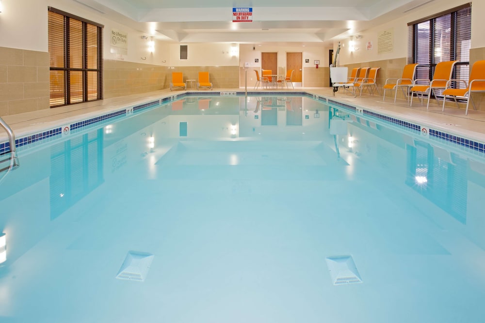 Hampton Inn Detroit Auburn Hills North - photo 20