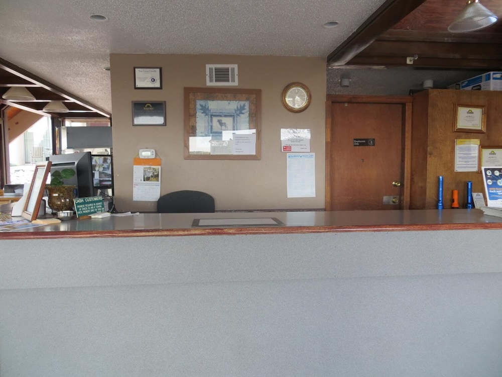 Days Inn by Wyndham Colorado Springs Garden of the Gods - photo 4