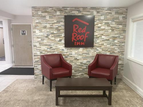 Microtel Inn & Suites by Wyndham Winston Salem - photo 7