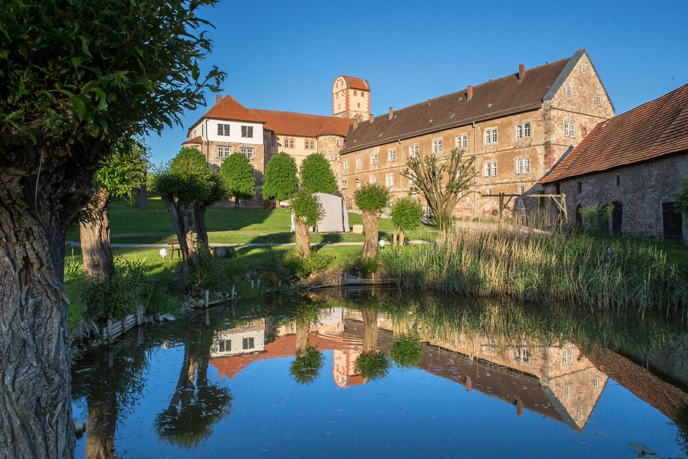 Schloss Breitungen — Breitungen — photo 2