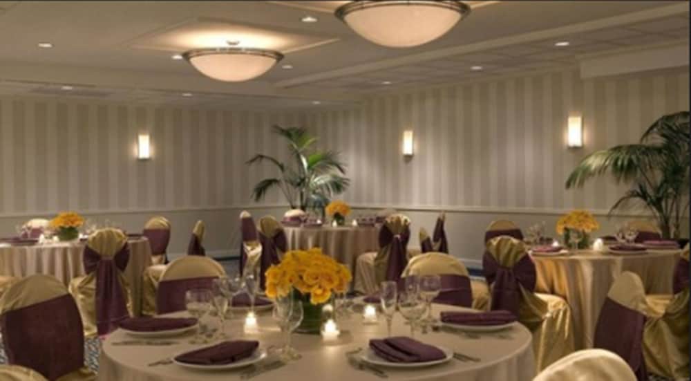 Four Points by Sheraton Wakefield Boston Htl&Conference Cntr - photo 32