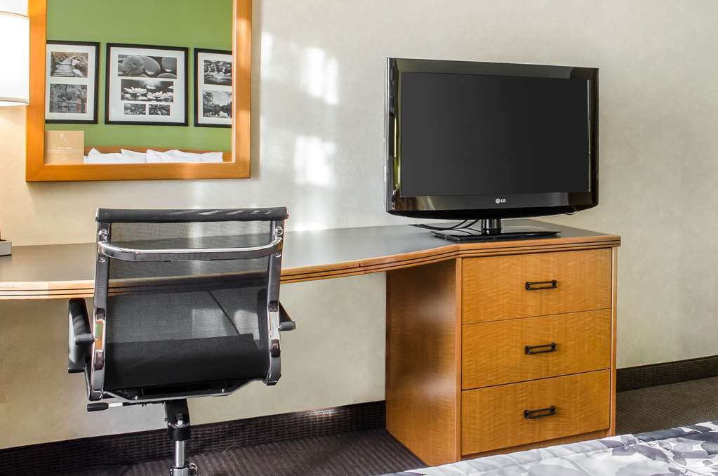 Sleep Inn & Suites Bensalem - photo 10