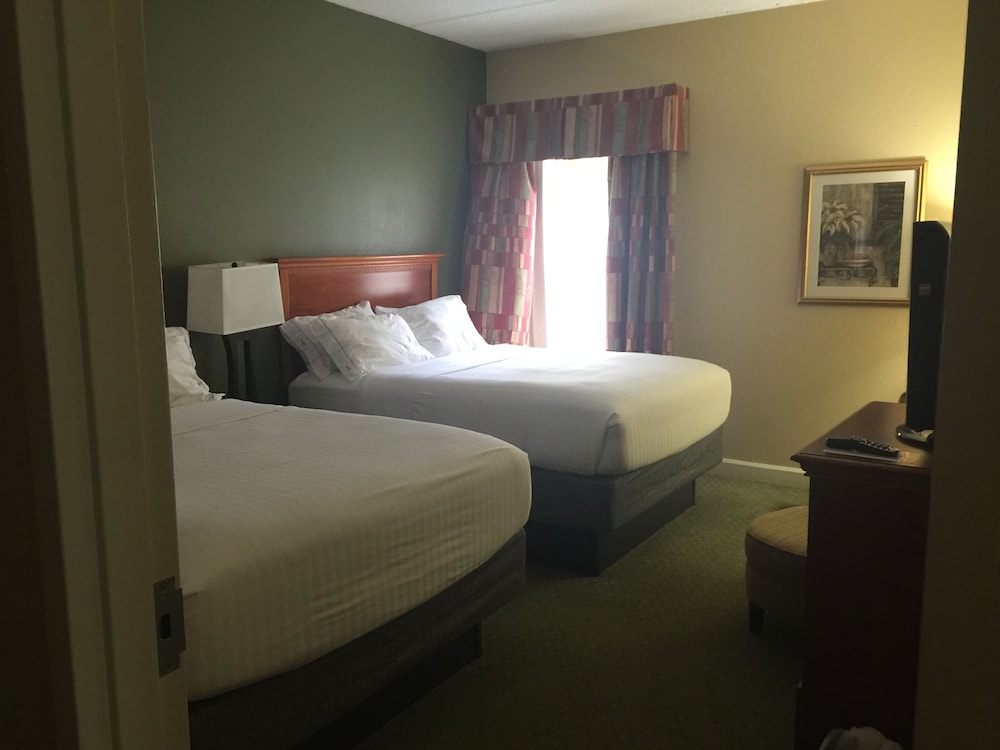 Holiday Inn Express Hotel & Suites Conover by IHG - photo 5