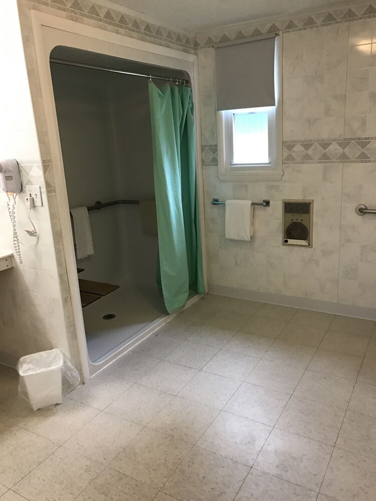 Chieftain Motel - photo 15