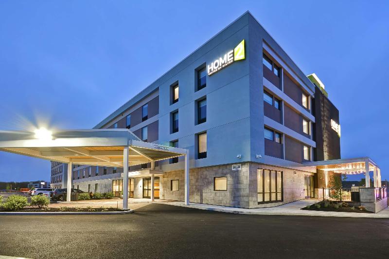 Home2 Suites by Hilton Portland Airport - photo 2