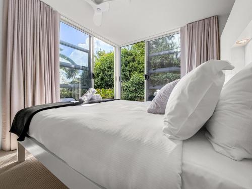 Westmere Wonder l Gorgeous 3 Bed Home inc View — 4-Star Luxury Hotel in Auckland, New Zealand