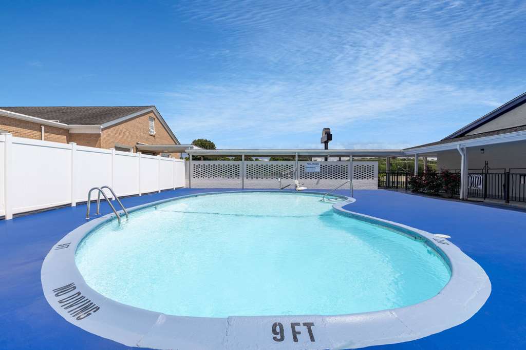Days Inn by Wyndham Lincolnton - photo 9
