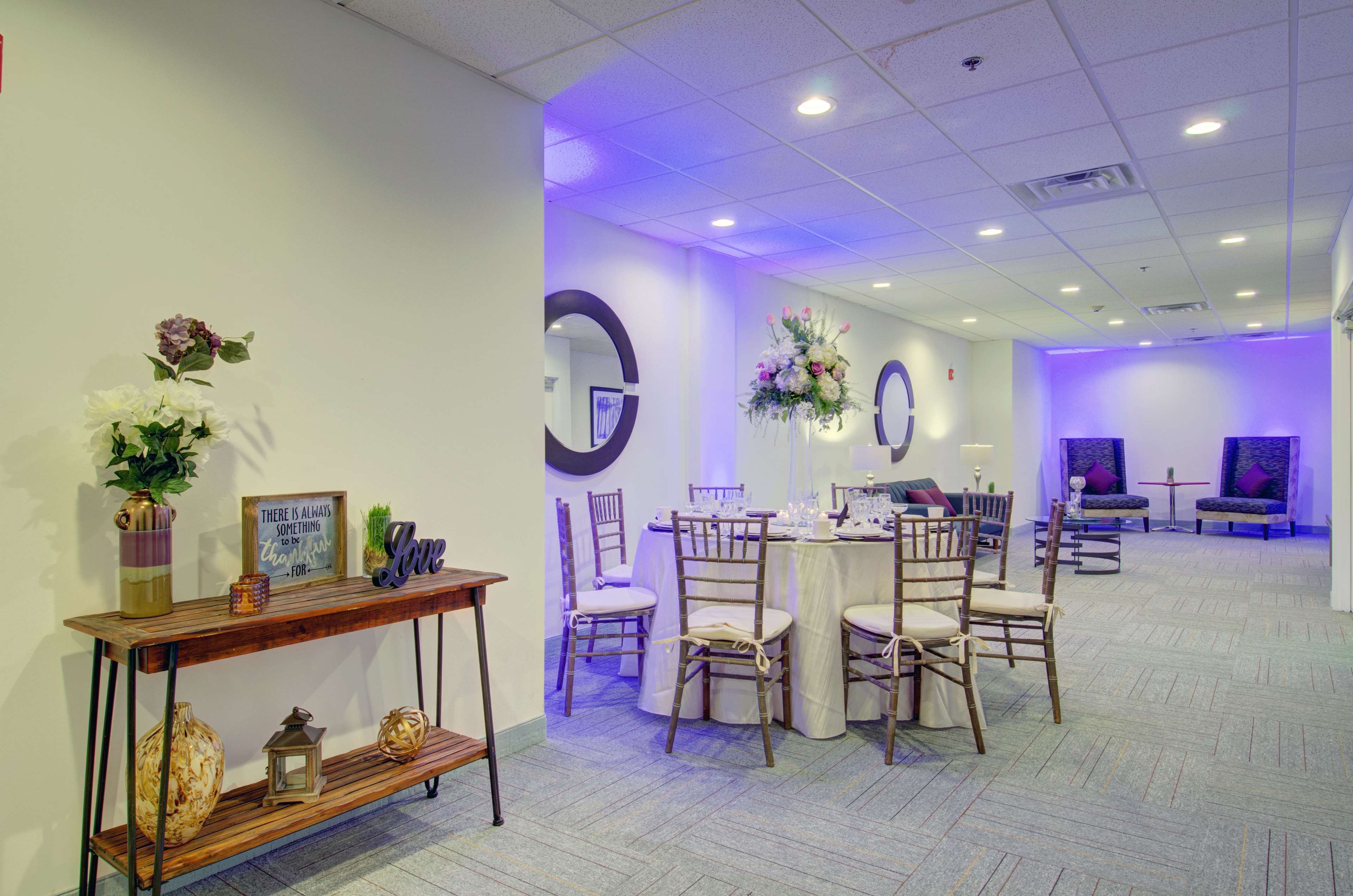 Hampton Inn & Suites Boston Stoughton - photo 18