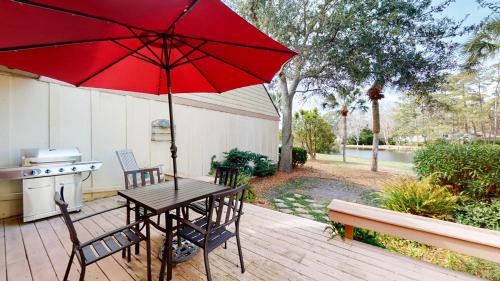 762 Queens Grant - photo 2