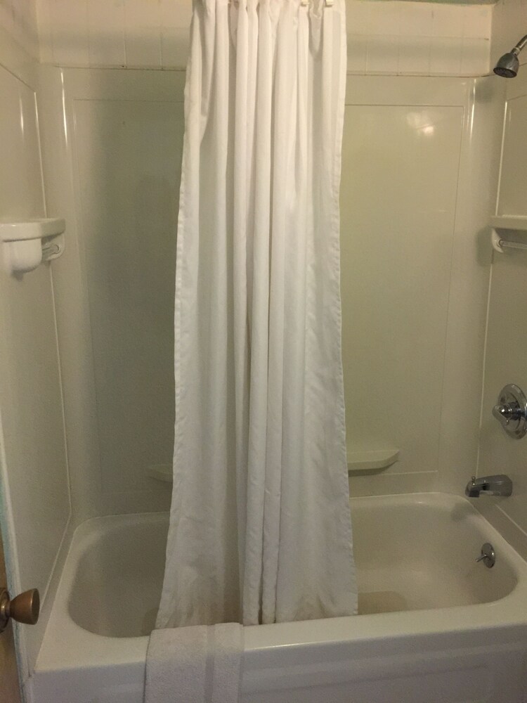 Executive Inn Marianna - photo 17