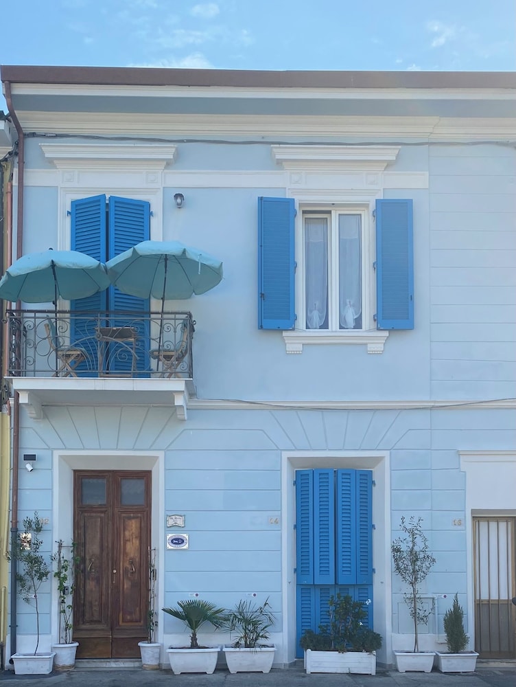 Villa Valentina Versilia — 4-Star Luxury Hotel in Viareggio, Italy