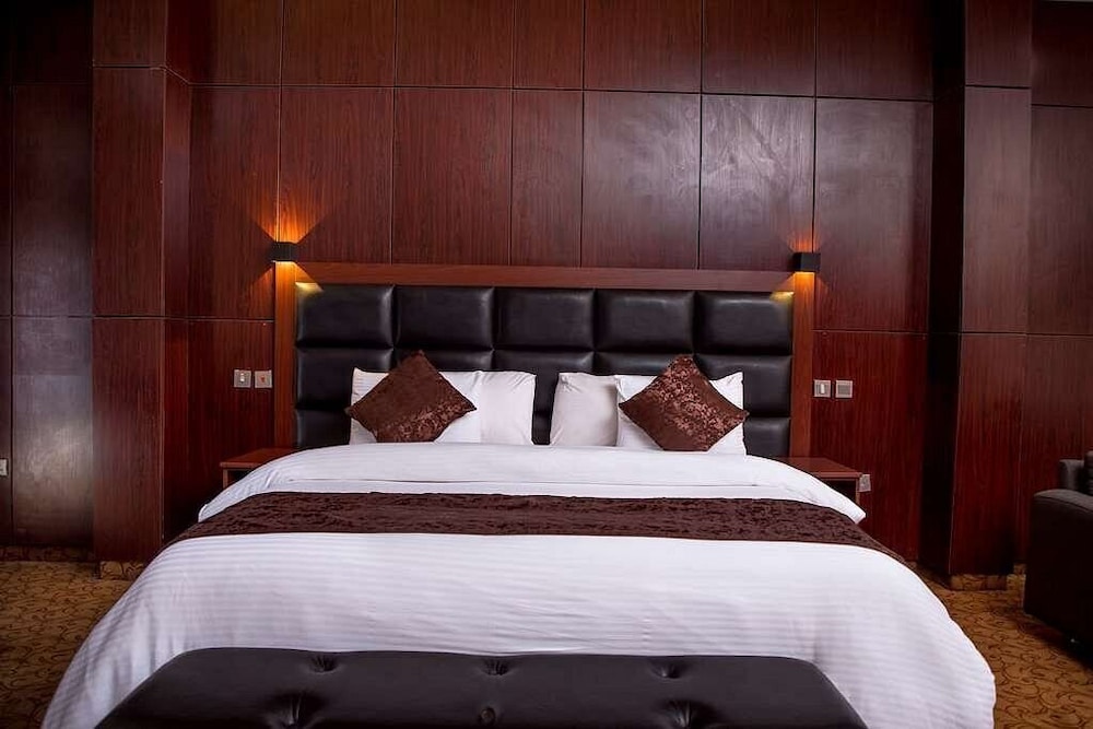 Elegant Hotel by Best Western Plus in Enugu, Nigeria