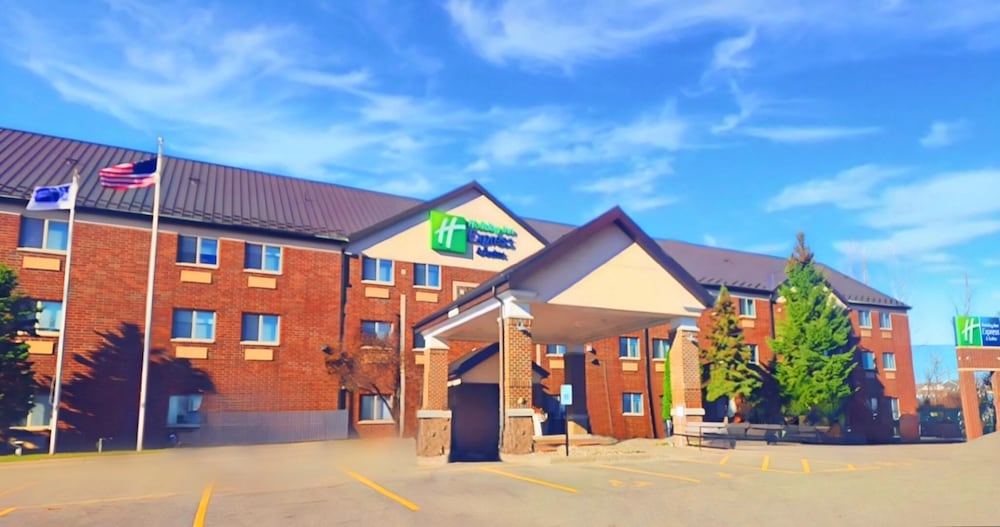 Holiday Inn Express Hotel & Suites St. Paul Woodbury by IHG - photo 82