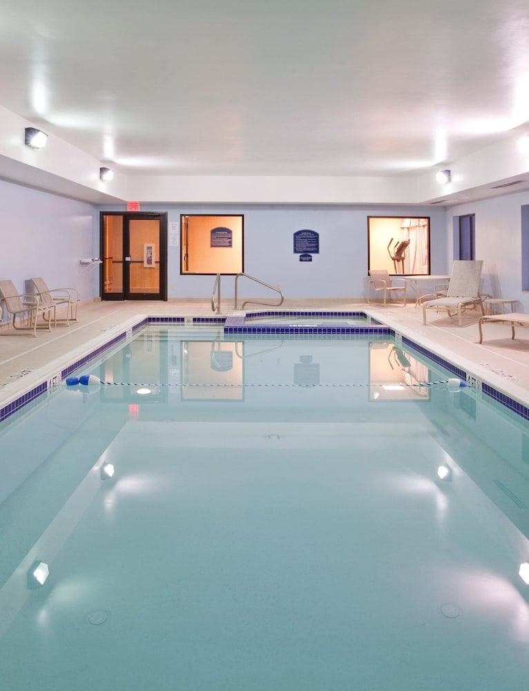 Holiday Inn Express Hotel & Suites Cleveland Richfield by IHG - photo 14
