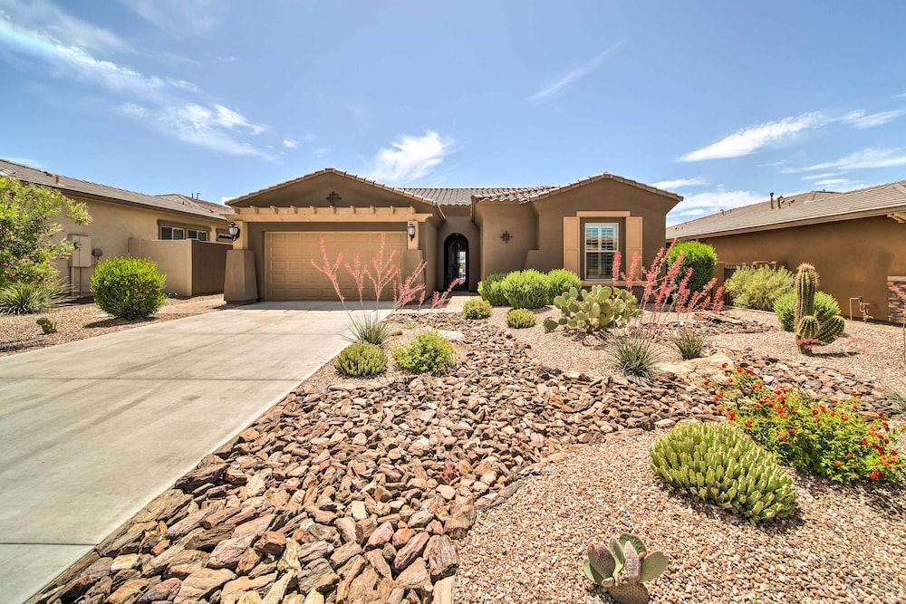 Resort Style Pool and Spa Upscale Goodyear Home - photo 32