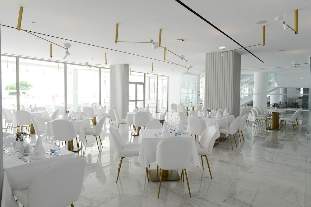 מזון ומשקאות