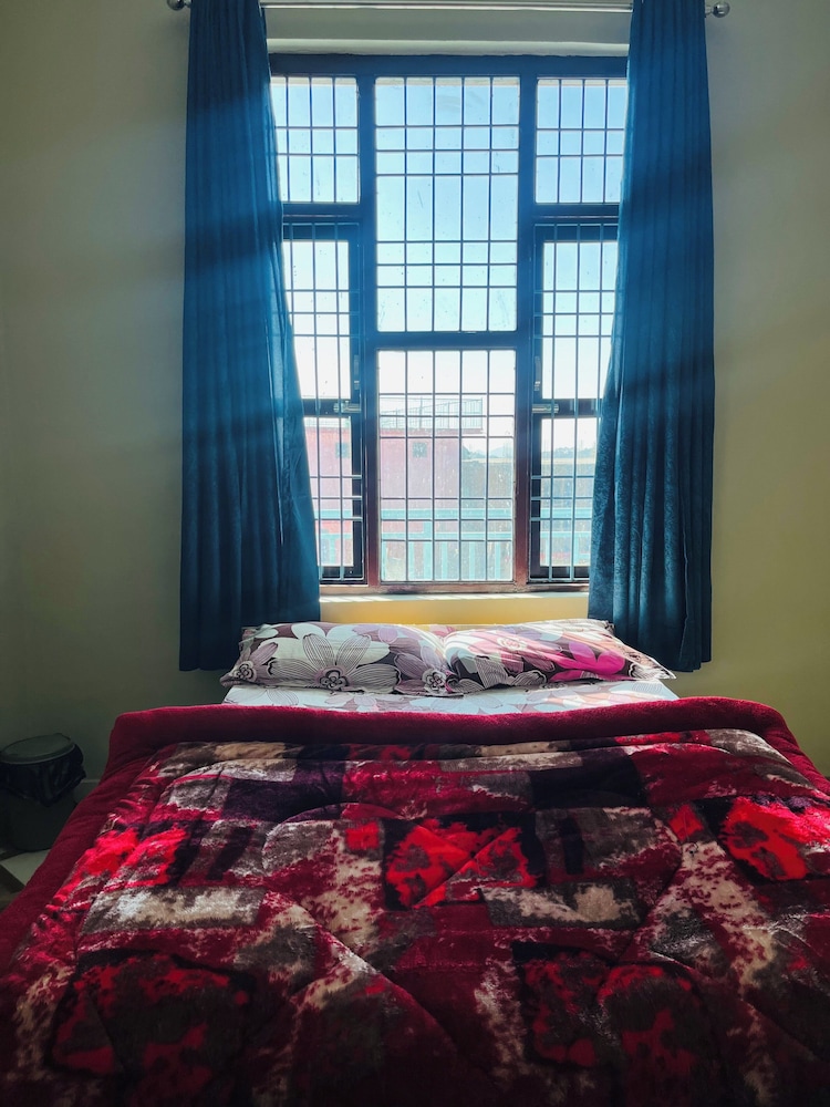 Let's Take it Easy Bir — hotel in Jogindarnagar